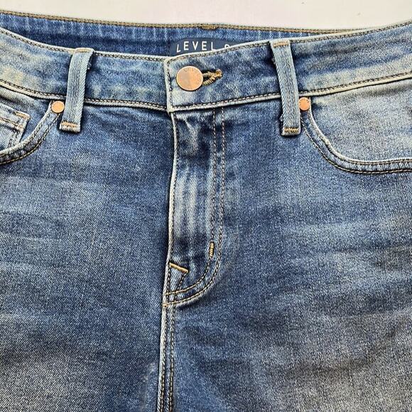 Level 99 4” Inseam High Rise Cuffed Shorts Size 29 - Picture 15 of 16